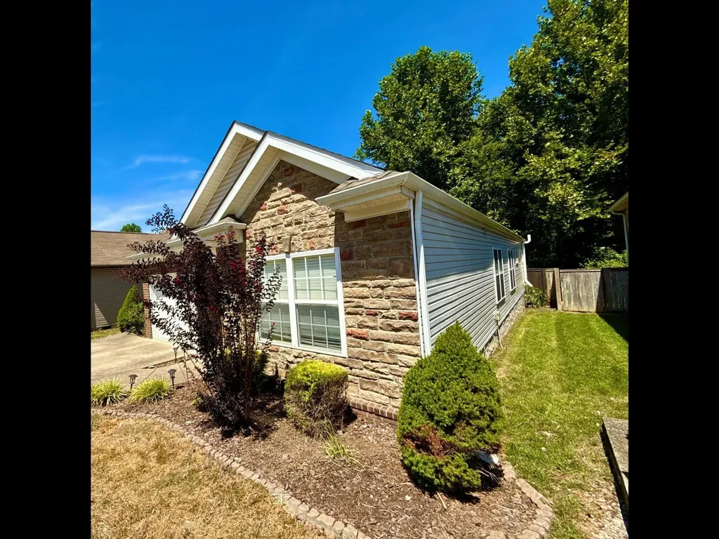 2422 Duxbury Drive Columbia TN 38401