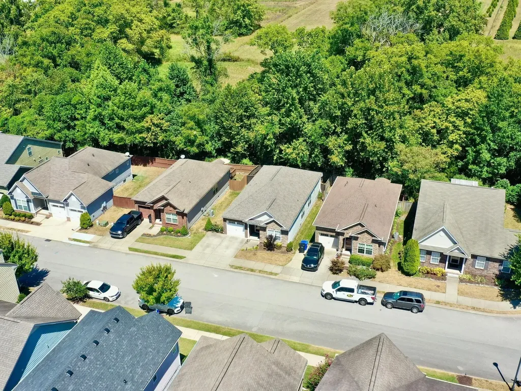 2422 Duxbury Drive Columbia TN 38401