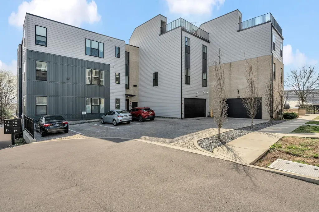 519 27th Ave, N Nashville TN 37209