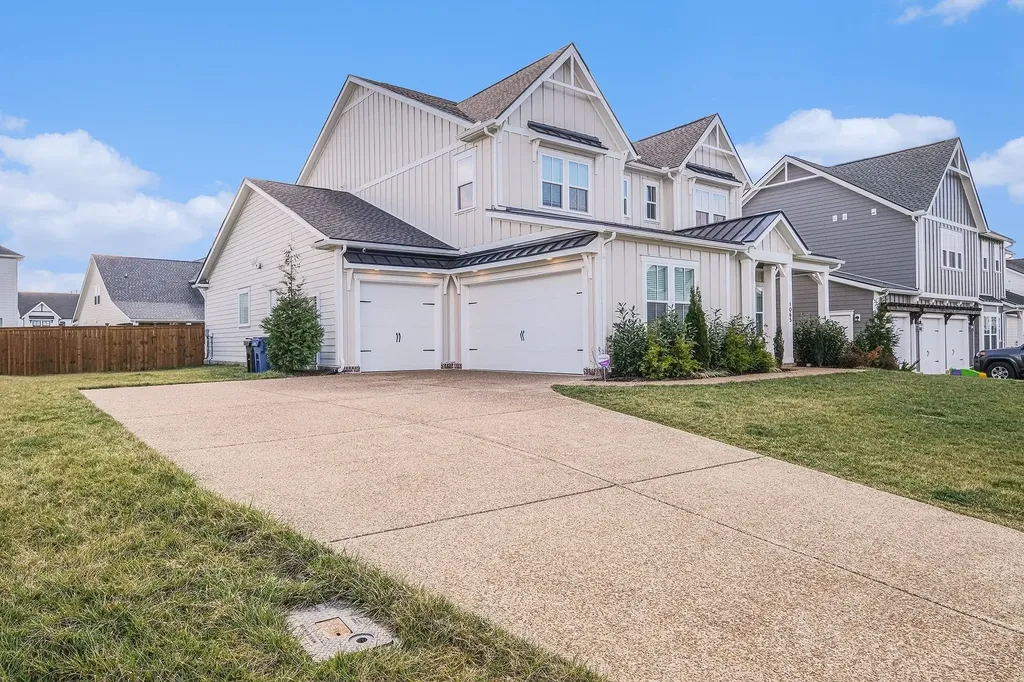 1065 Pine Creek Drive Arrington TN 37014