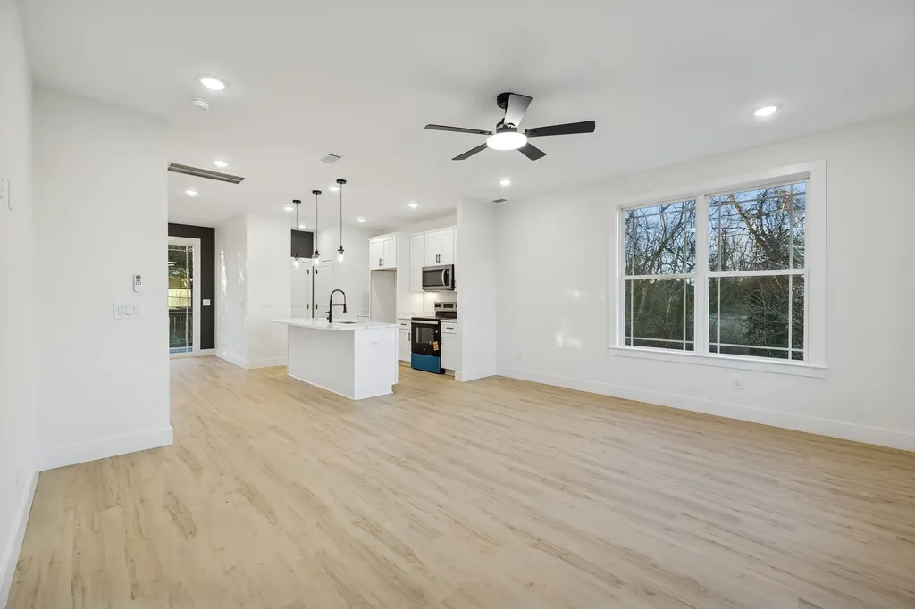 5295 Matthews Street Springfield TN 37172