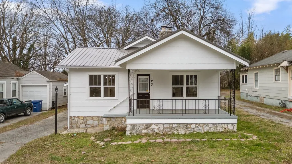 123 S Moore Road Chattanooga TN 37411