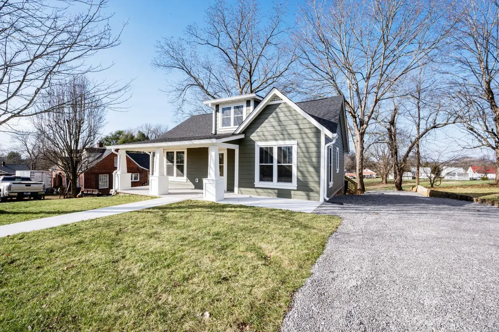 643 North Spring Street Mcminnville TN 37110