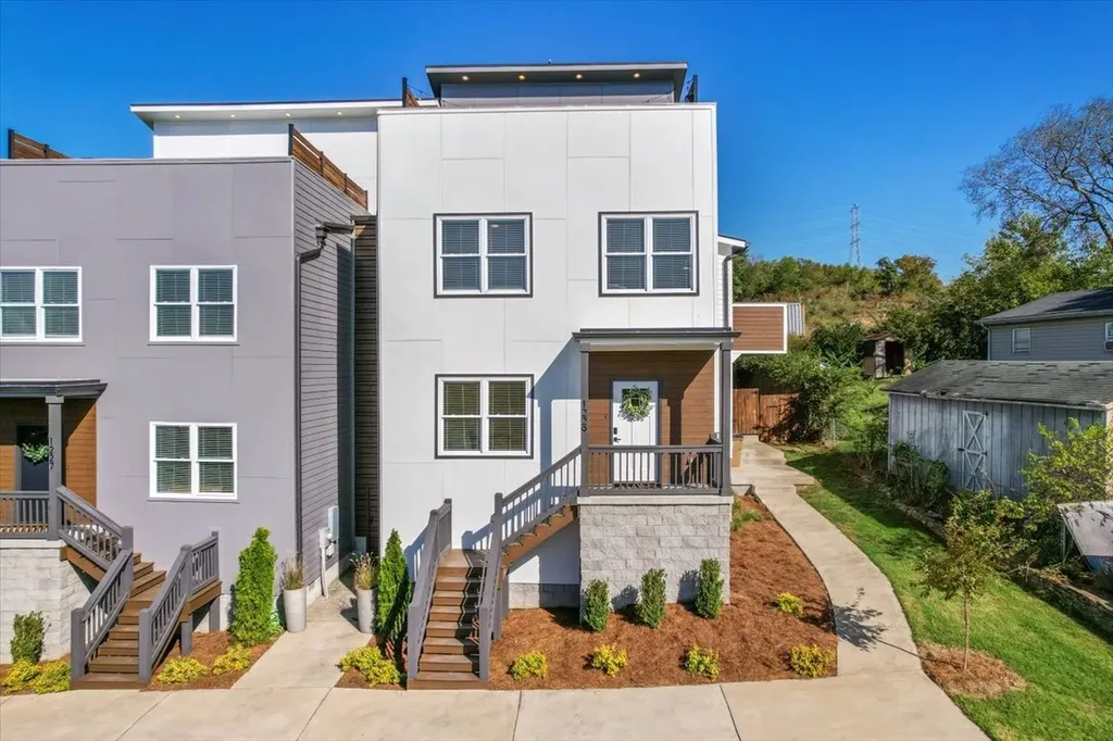 1229 N Avondale Circle Nashville TN 37207