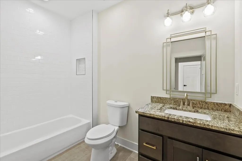 1229 N Avondale Circle Nashville TN 37207