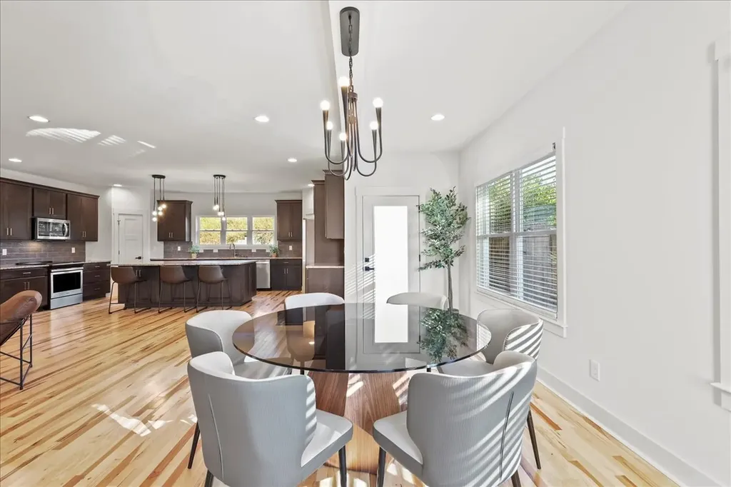 1229 N Avondale Circle Nashville TN 37207