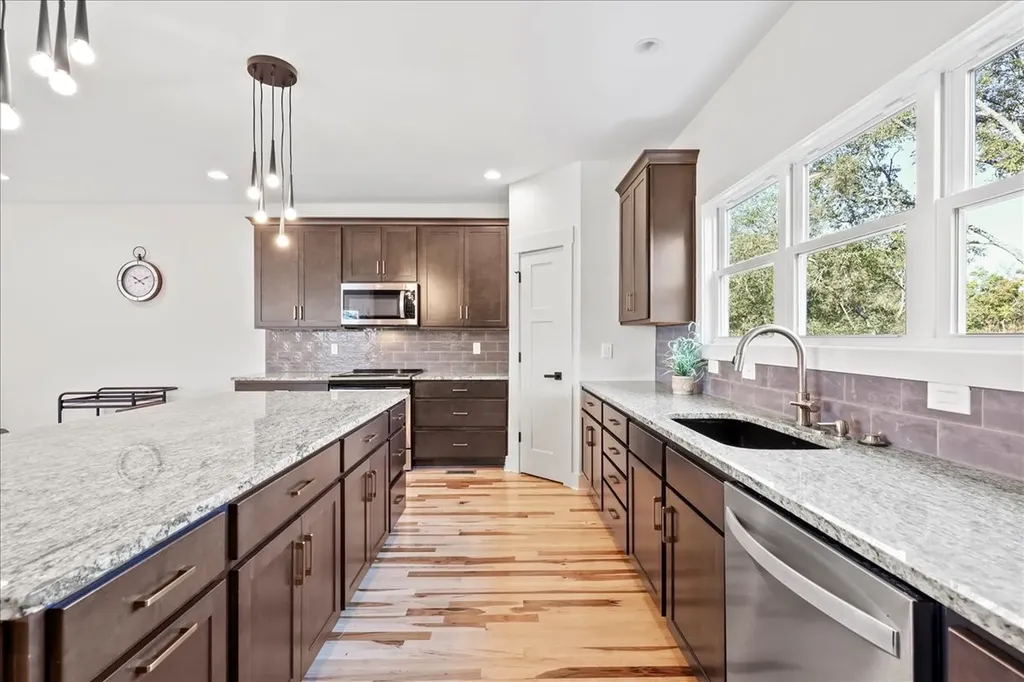 1229 N Avondale Circle Nashville TN 37207