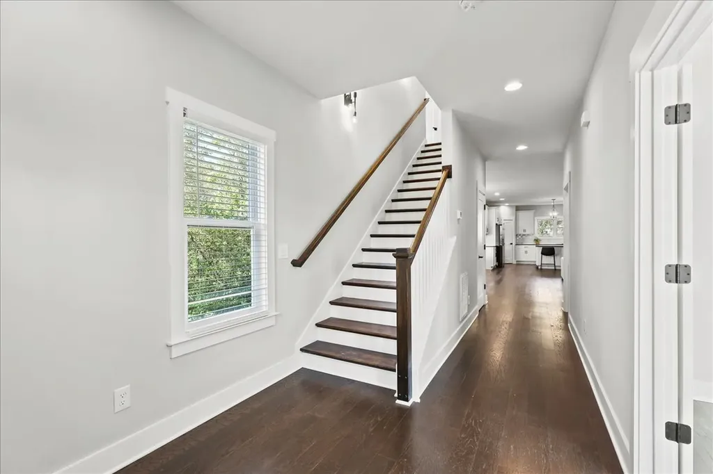 1227 N Avondale Circle Nashville TN 37207