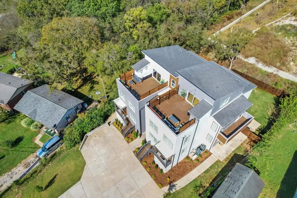 1227 N Avondale Circle Nashville TN 37207
