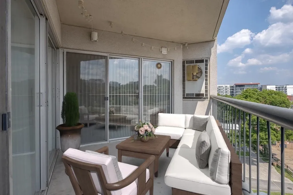 900 19th Ave, S Nashville TN 37212