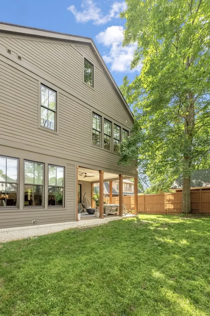1706B Stokes Lane Nashville TN 37215