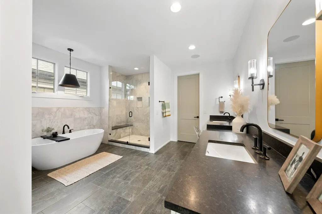 1706B Stokes Lane Nashville TN 37215