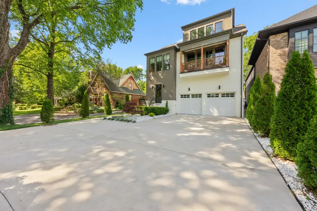 1706B Stokes Lane Nashville TN 37215