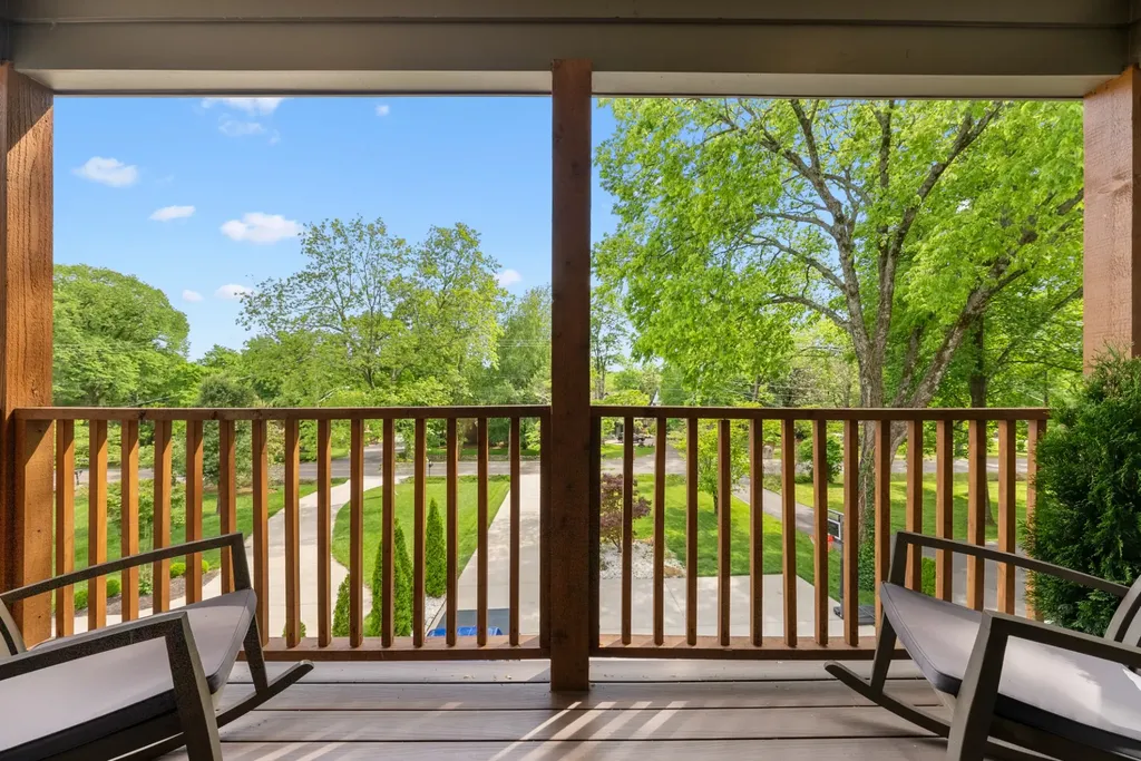 1706B Stokes Lane Nashville TN 37215