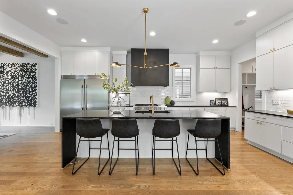 1706B Stokes Lane Nashville TN 37215