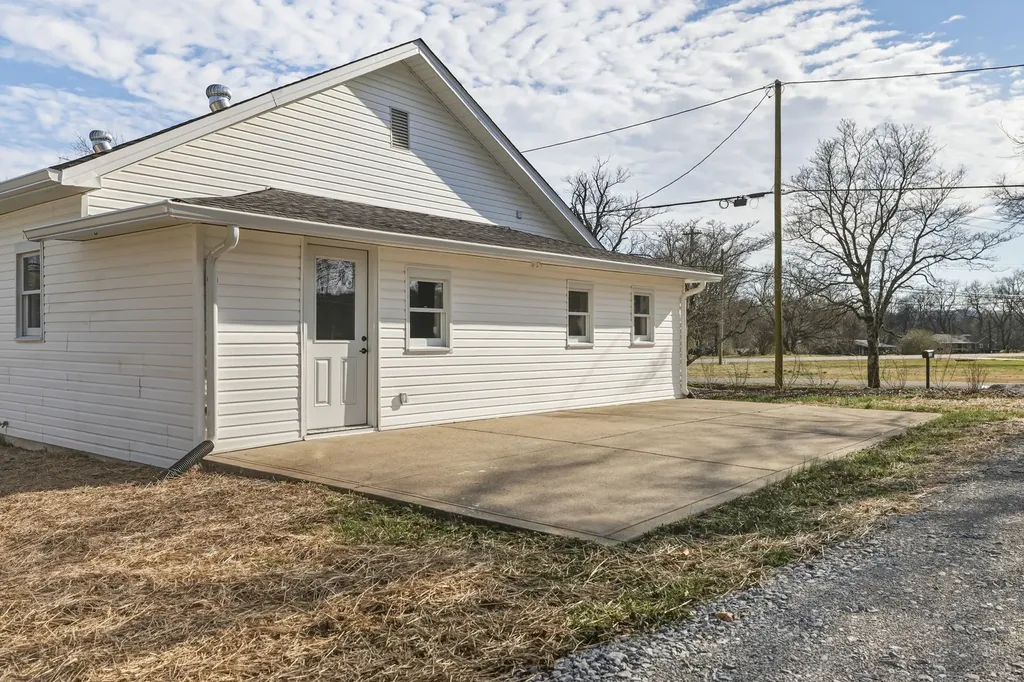 6604 2nd Street College Grove TN 37046