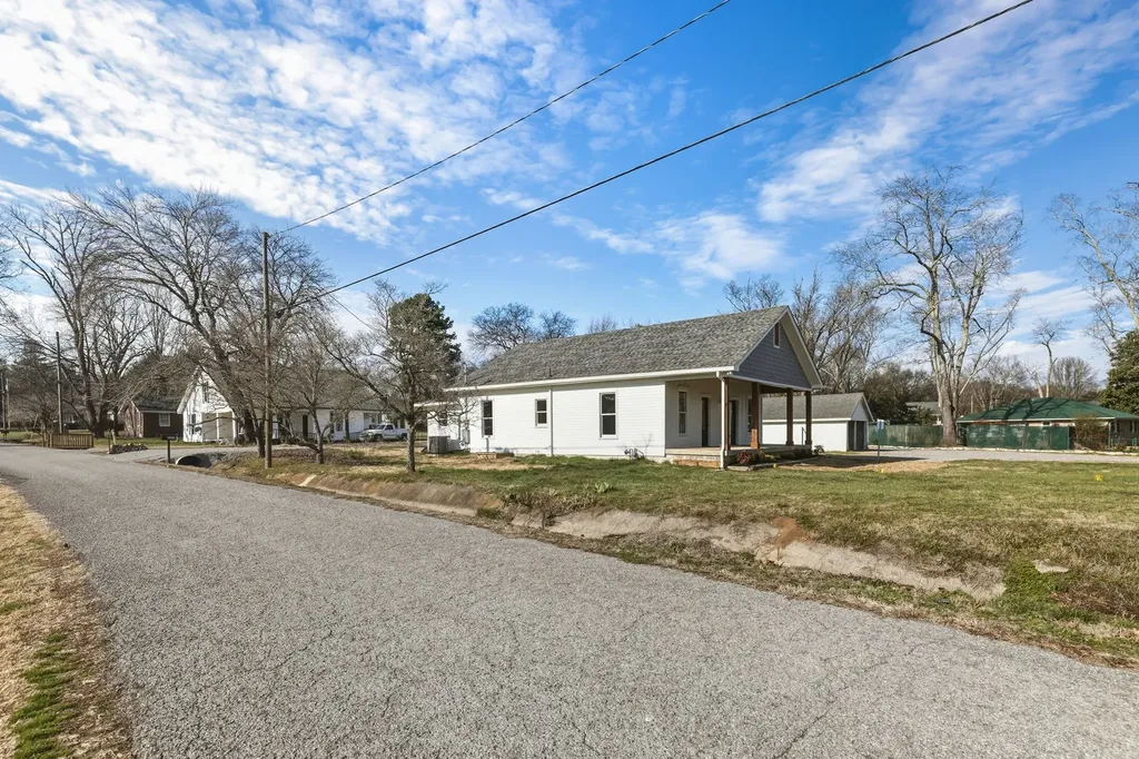6604 2nd Street College Grove TN 37046