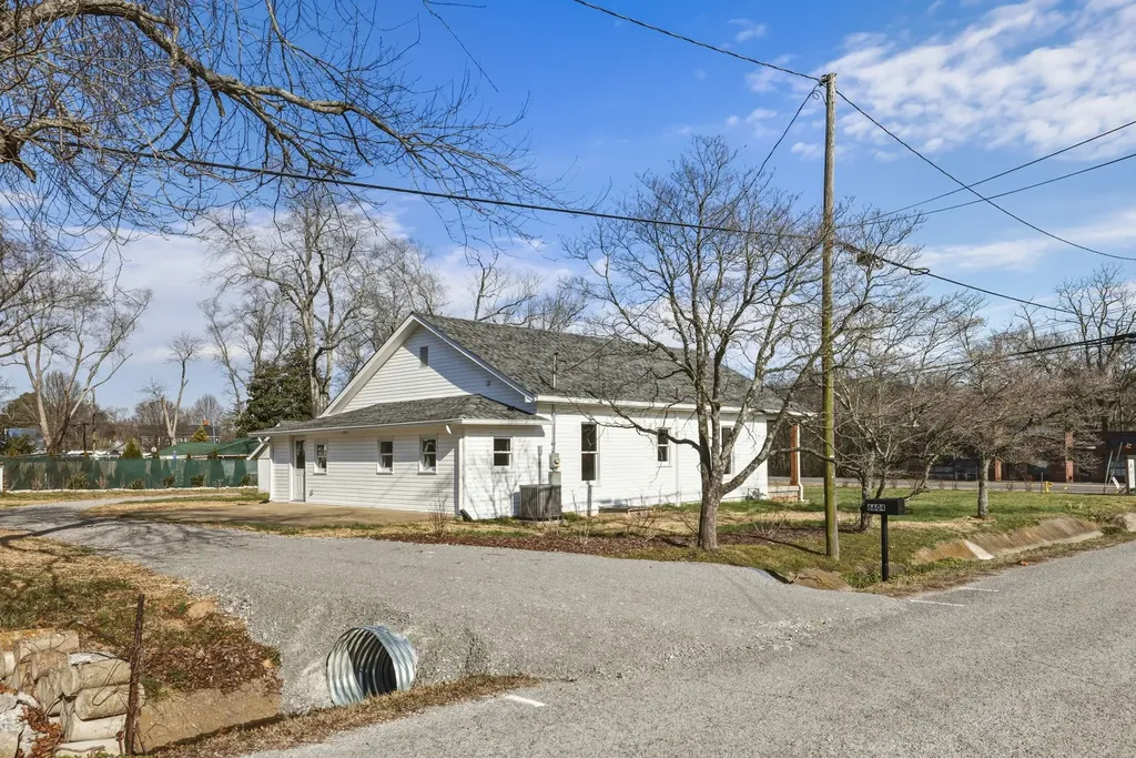 6604 2nd Street College Grove TN 37046