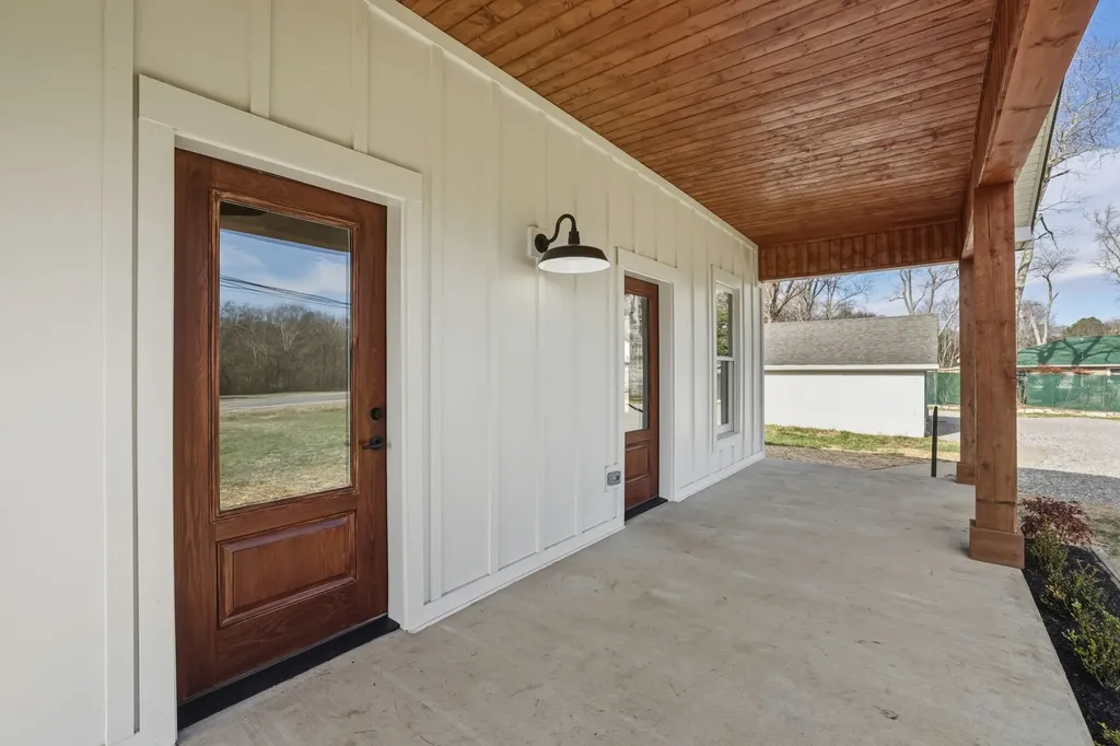 6604 2nd Street College Grove TN 37046