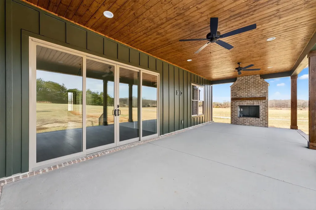8187 Cainsville Road Lebanon TN 37090