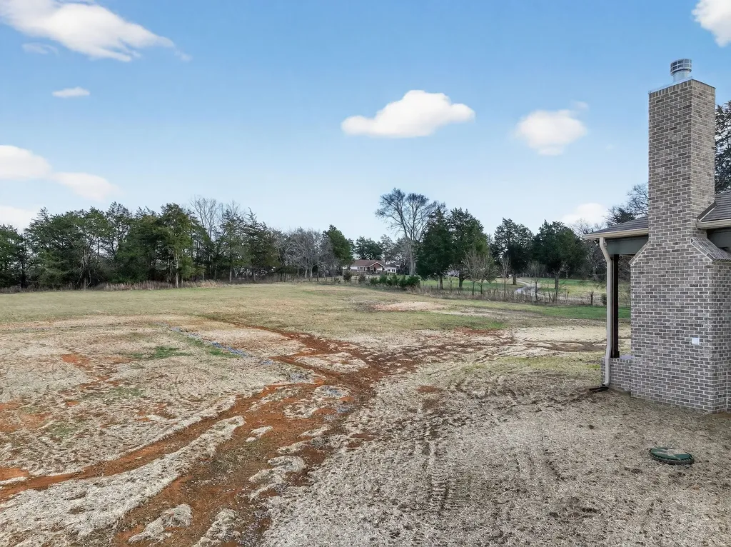 8187 Cainsville Road Lebanon TN 37090
