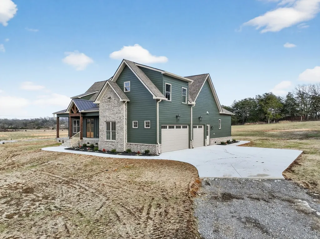 8187 Cainsville Road Lebanon TN 37090