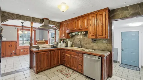 7610 Sr 50 Pelham TN 37366