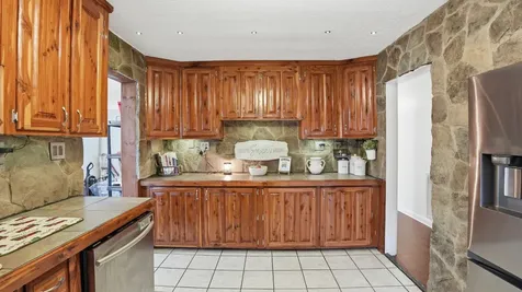 7610 Sr 50 Pelham TN 37366