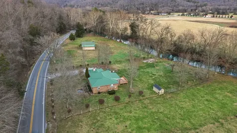 7610 Sr 50 Pelham TN 37366
