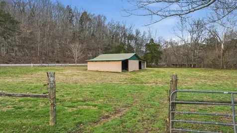 7610 Sr 50 Pelham TN 37366