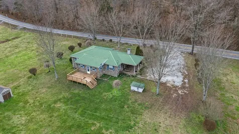 7610 Sr 50 Pelham TN 37366
