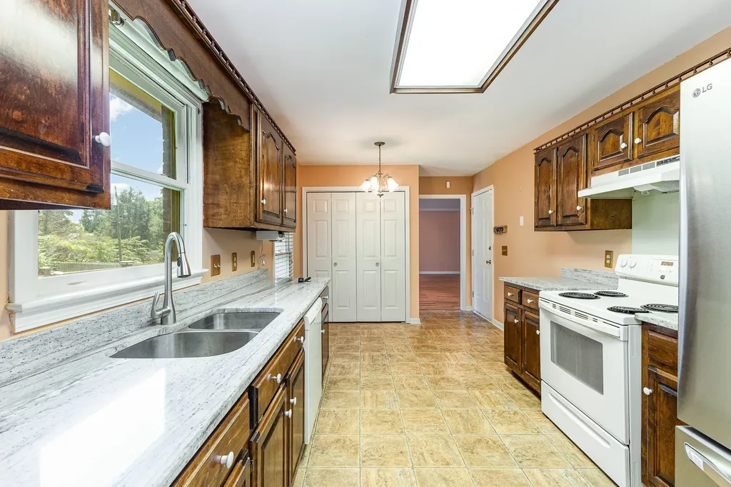 408 Shawnee Drive Columbia TN 38401