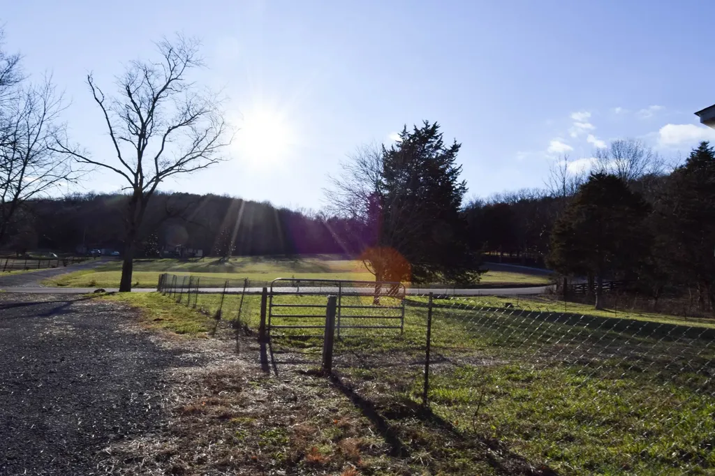 635 Celsor Road Hartsville TN 37074