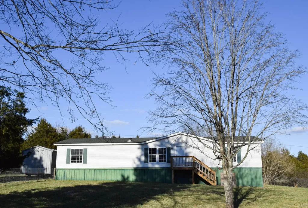 635 Celsor Road Hartsville TN 37074
