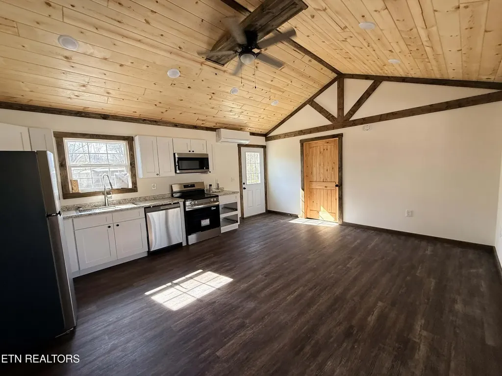 116 Joe Voiles Road Jamestown TN 38556