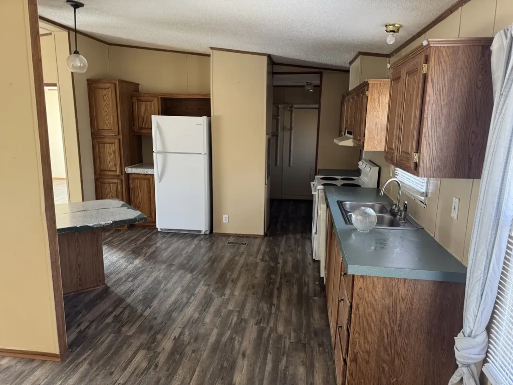 7531 Highway 100 Bon Aqua TN 37025