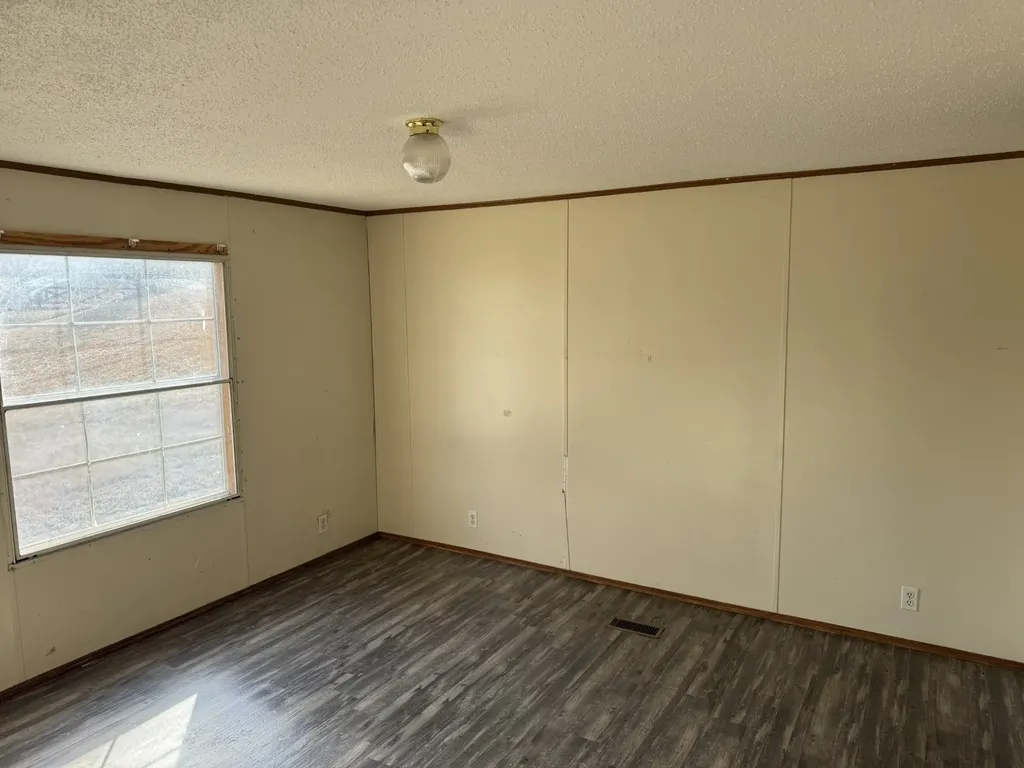 7531 Highway 100 Bon Aqua TN 37025
