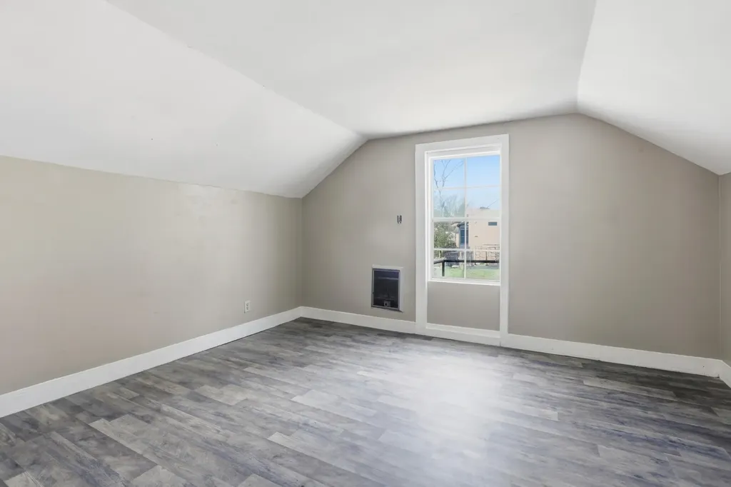 1612 Columbia Avenue Columbia TN 38401