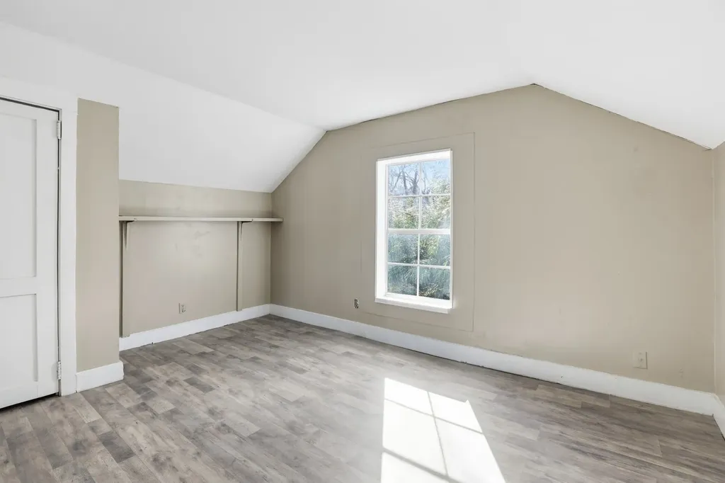 1612 Columbia Avenue Columbia TN 38401