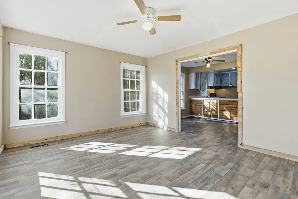 1612 Columbia Avenue Columbia TN 38401