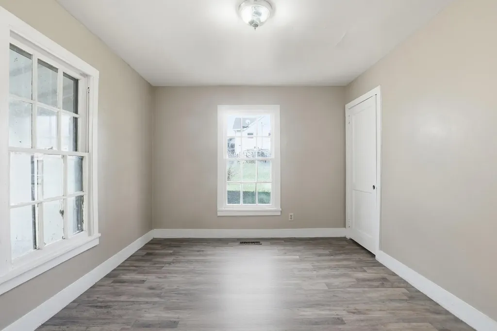 1612 Columbia Avenue Columbia TN 38401