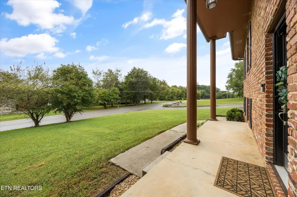 100 Foster Drive Lenoir City TN 37772