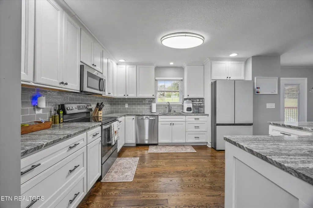 100 Foster Drive Lenoir City TN 37772