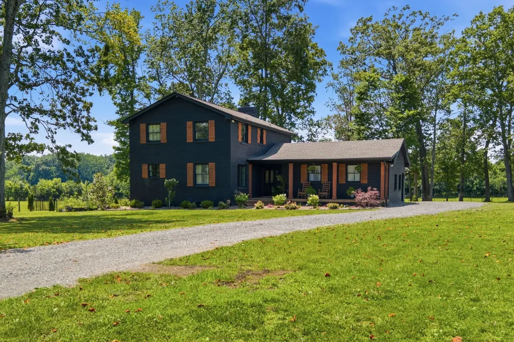 1447 Maxwell Branch Road Cottontown TN 37048