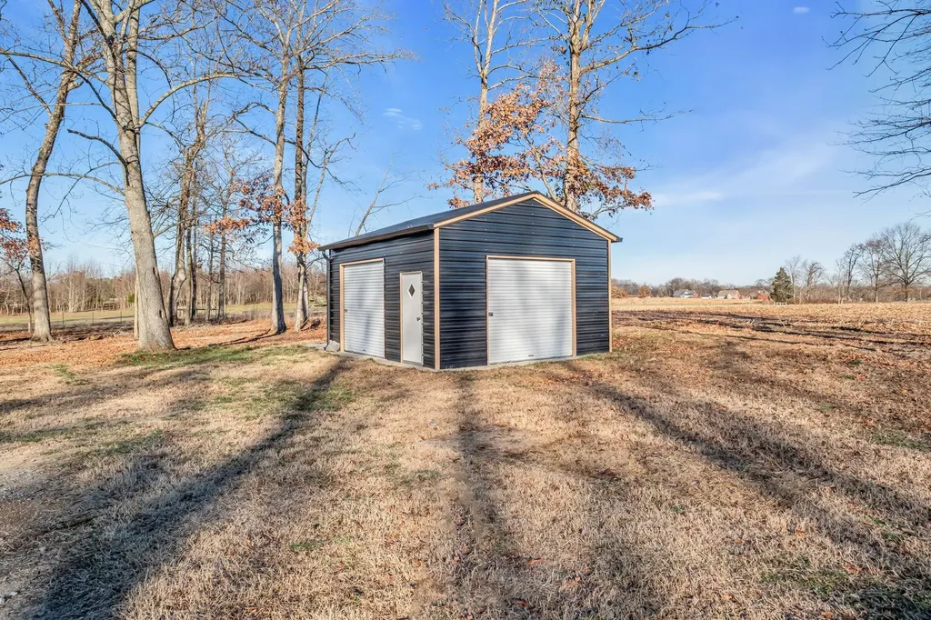 1447 Maxwell Branch Road Cottontown TN 37048