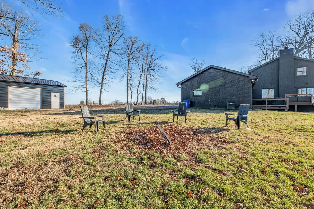1447 Maxwell Branch Road Cottontown TN 37048