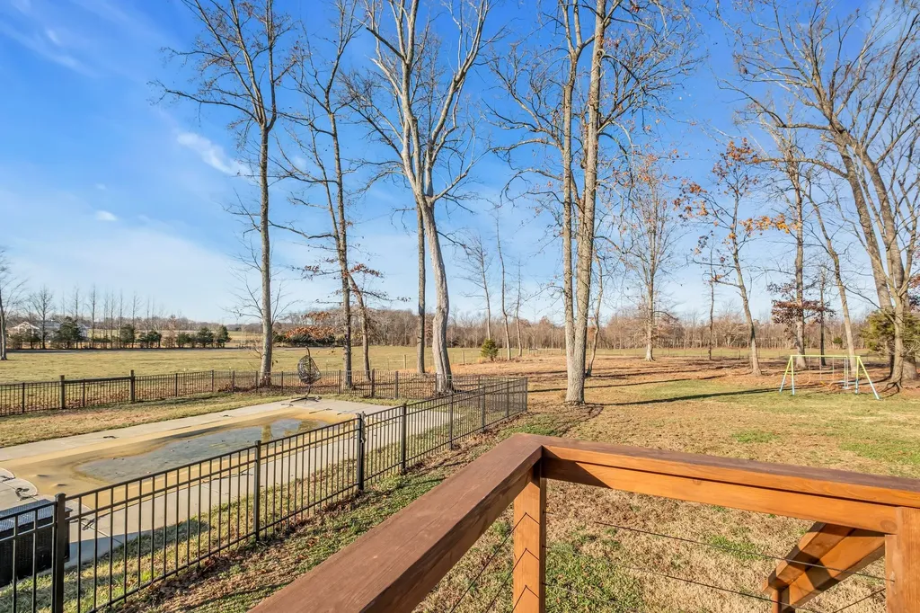 1447 Maxwell Branch Road Cottontown TN 37048