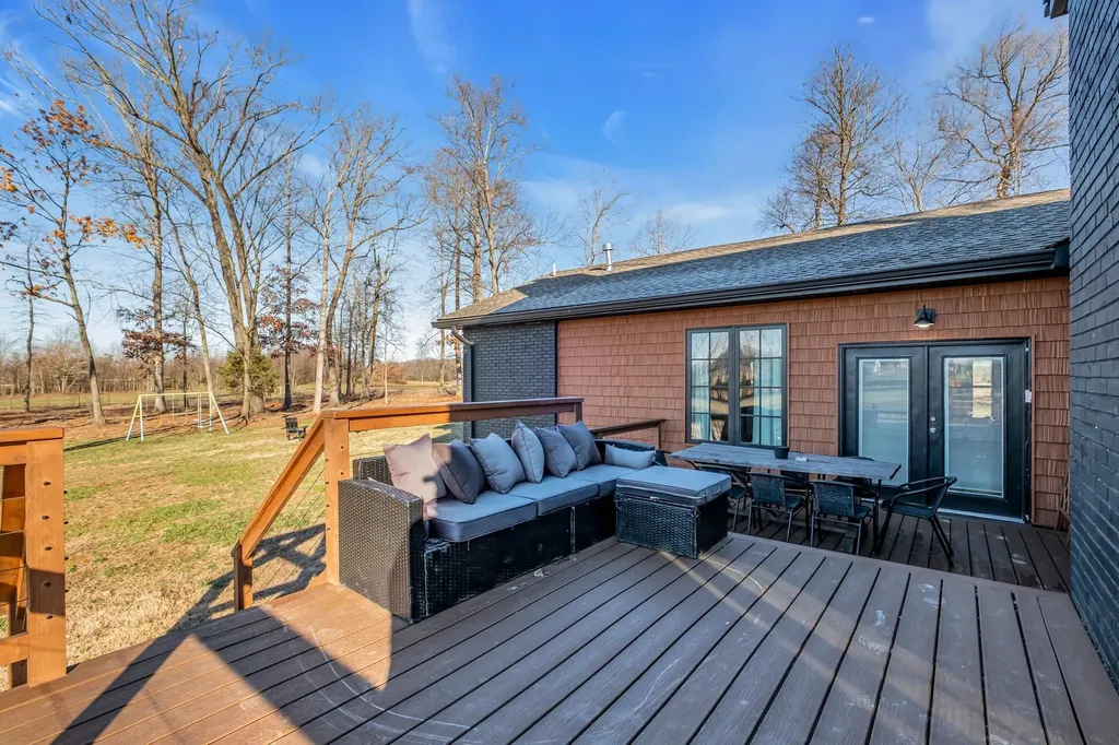 1447 Maxwell Branch Road Cottontown TN 37048