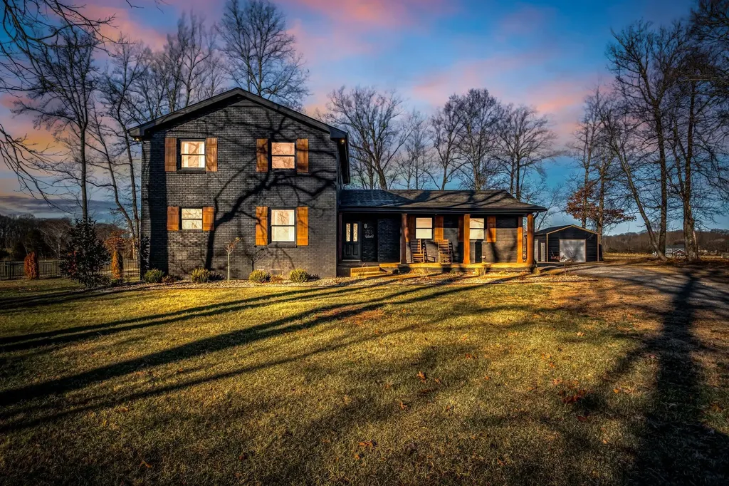 1447 Maxwell Branch Road Cottontown TN 37048