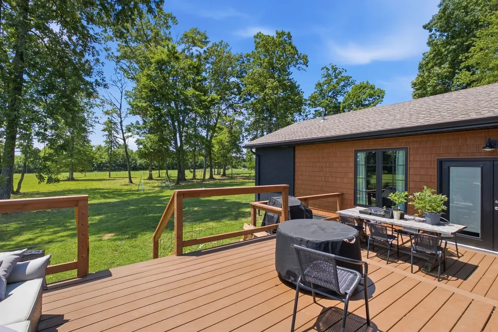 1447 Maxwell Branch Road Cottontown TN 37048
